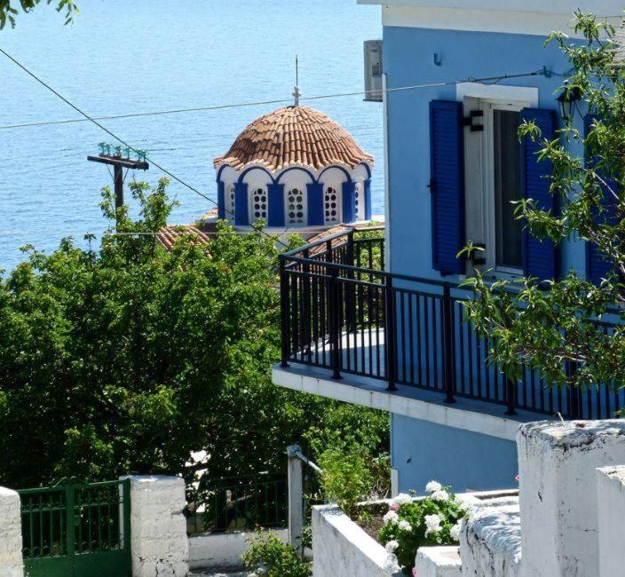 ικαριων γη *